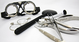 熟練した技術者や資格を有する専門スタッフが常駐